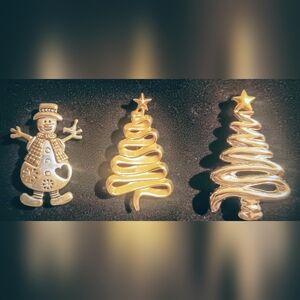 Vintage Christmas Brooches~Lot Of 3 Pieces